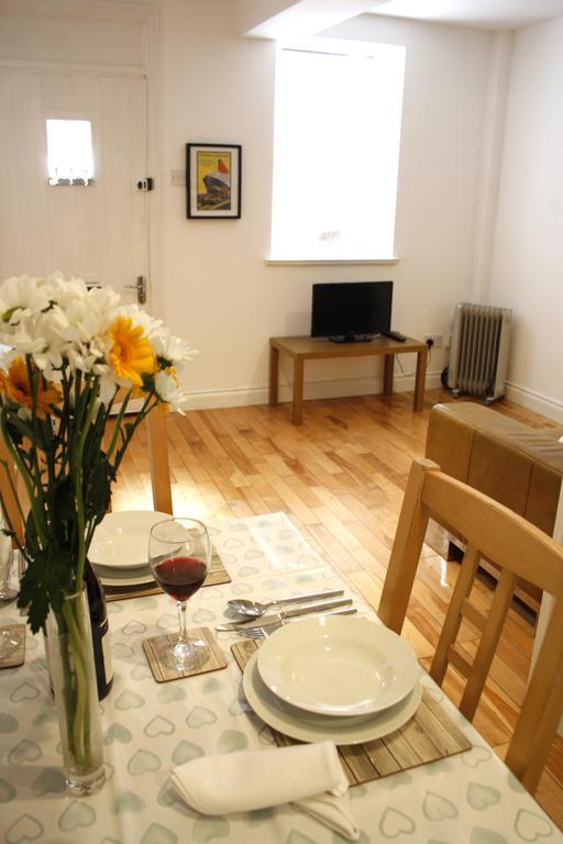 The Shop By Treetop Property Cirencester Chambre photo