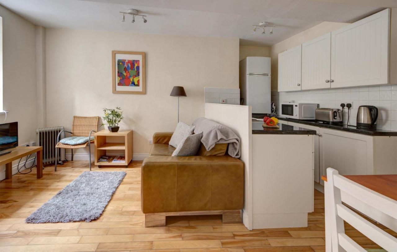 The Shop By Treetop Property Cirencester Extérieur photo